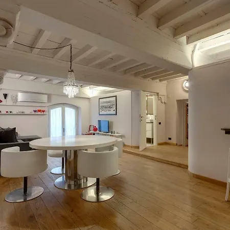 Capitelli Appartamento Firenze